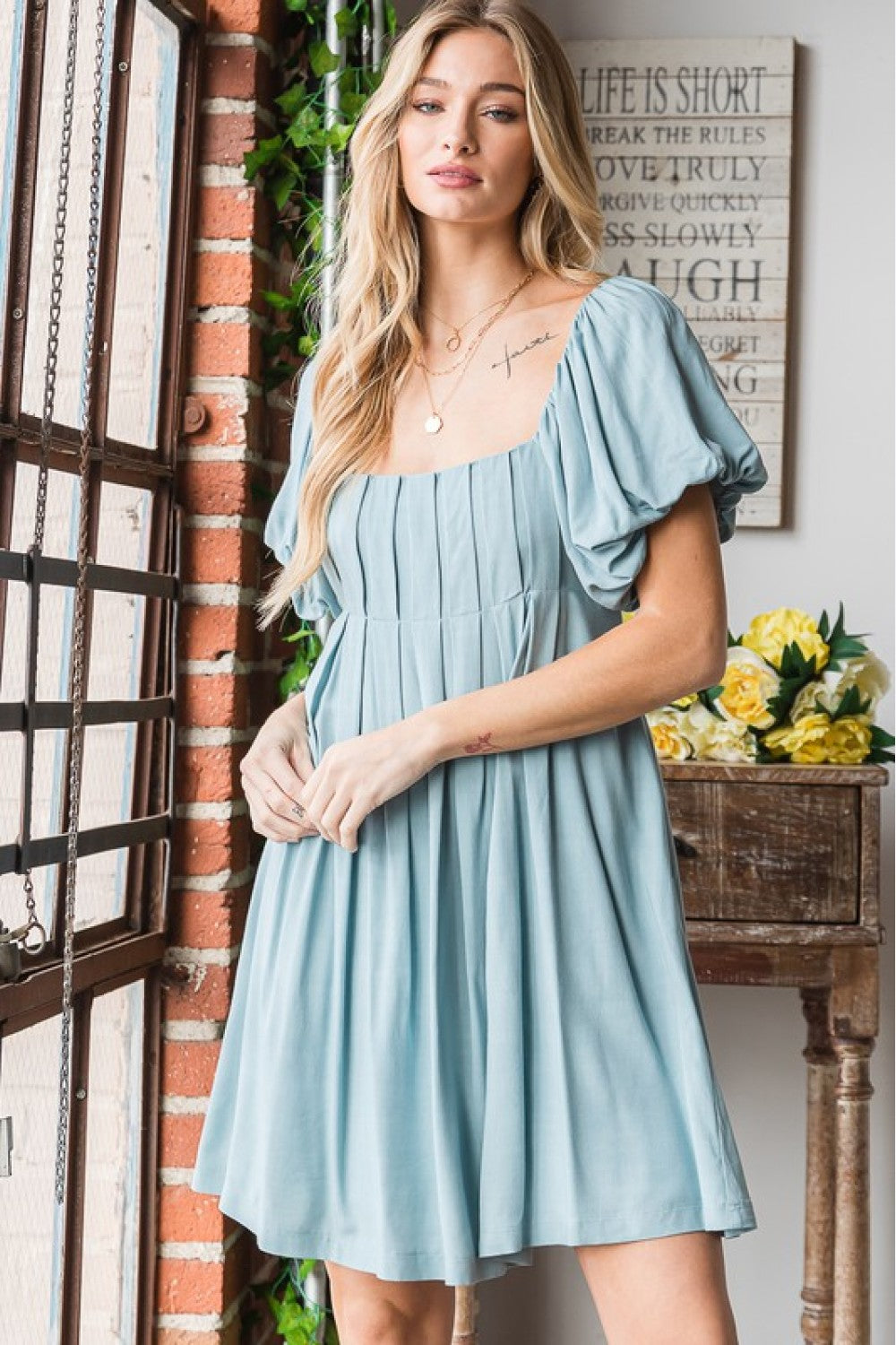 Chic Balloon Sleeve Dress with Square Neck and Crisscross Back Detailing