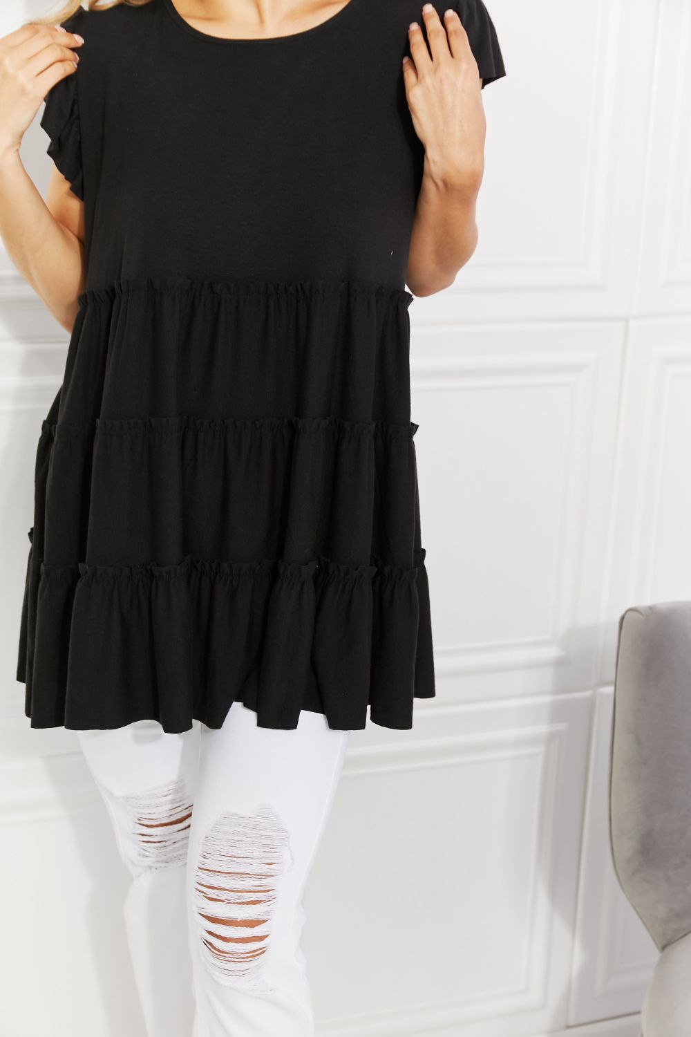 Versatile Black Top: Perfect for Any Occasion